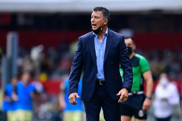 Dos casos se dieron con técnicos que no conocían el futbol mexicano.