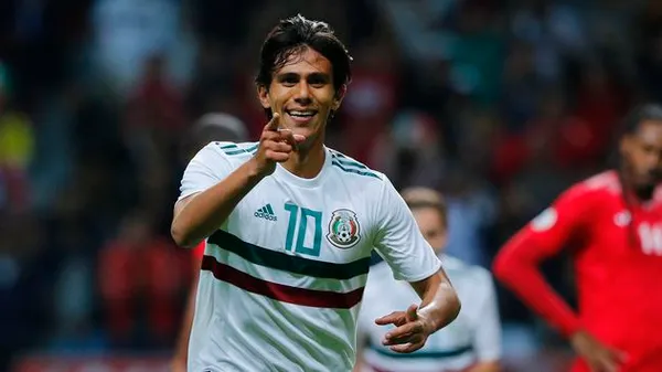 Dos clubes están tras Macías