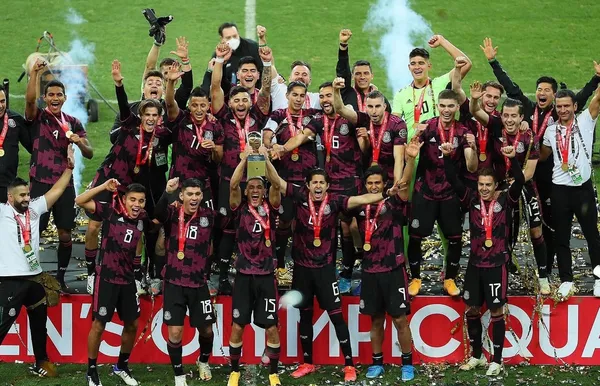 Dos jugadores de las chivas se encuentran en el Top 10 de los mexicanos sub 23 más valiosos