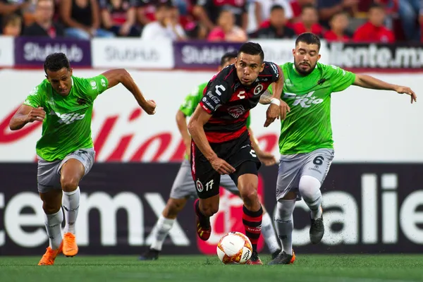 Duelo de equipos en la frontera del país.
