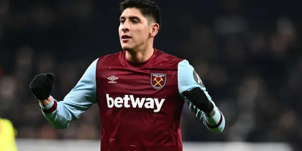 Edson Álvarez se ha ganado el cariño y el respeto de sus compañeros del West Ham United.