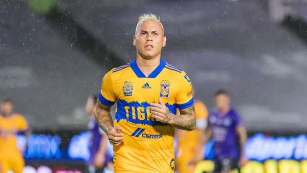 Eduardo Vargas con la camiseta de Tigres. (Foto: TV Azteca)