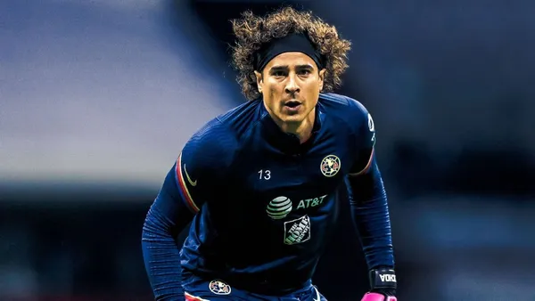 El América se trajo un refuerzo que no es portero pero se puso los guantes y lo hizo mejor que Guillermo Ochoa.