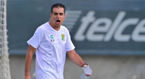 El árbitro ya perjudica a León en el marcador