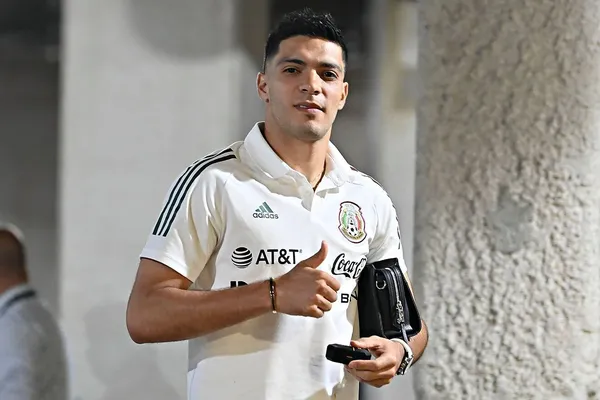 El artillero sigue sin recuperarse de forma completa.