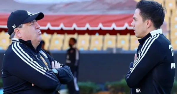 El atacante mexicano ha sido muy criticado y abucheado por la afición de nuevo equipo debido a una nueva razón