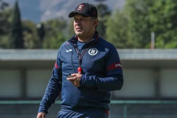 El auxiliar técnico de Juan Reynoso reveló el secreto que hoy tiene líderes a Cruz Azul