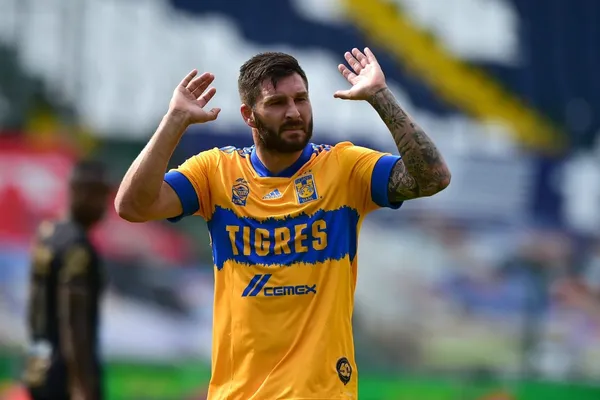 El Bomboro se encuentra negociando su renovación con Tigres y esto podría estar afectando su rendimiento.