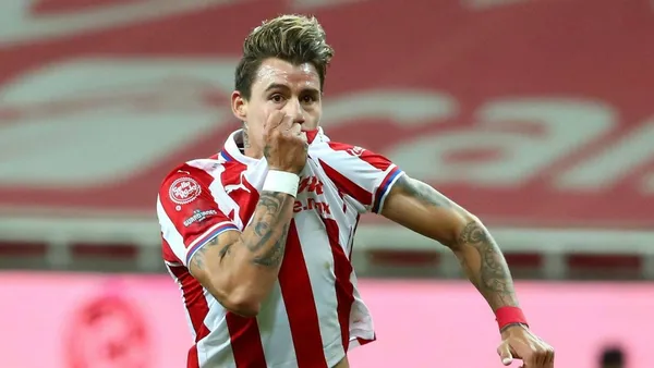 El 'Chicote' Calderón se ve cada vez más lejos de Chivas y estas son las opciones para seguir su carrera.