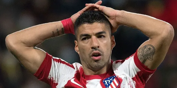 El club anunció su salida a final de temporada, el uruguayo quiere seguir una temporada más en Europa