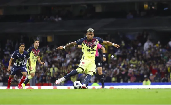 El colombiano entró a una lista selecta del América, pero en aspectos negativos.