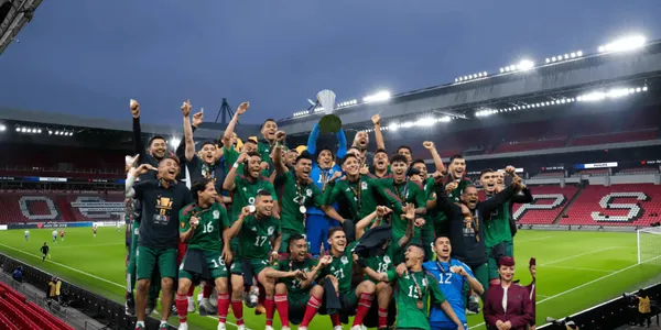 El conjunto neerlandés quiere a otro mexicano entre sus filas para reforzar la plantilla