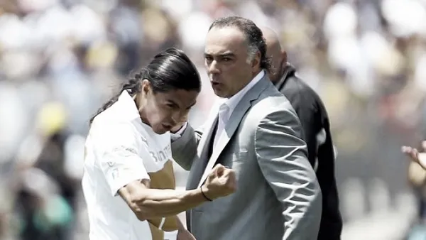 El cuadro de Chivas pensaría en traer a un leyenda de Pumas para que tome las riendas del equipo.