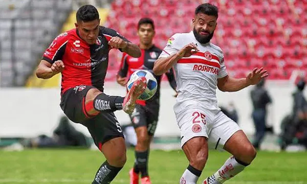 El cuadro Escarlata recibe al campeón en su cancha.