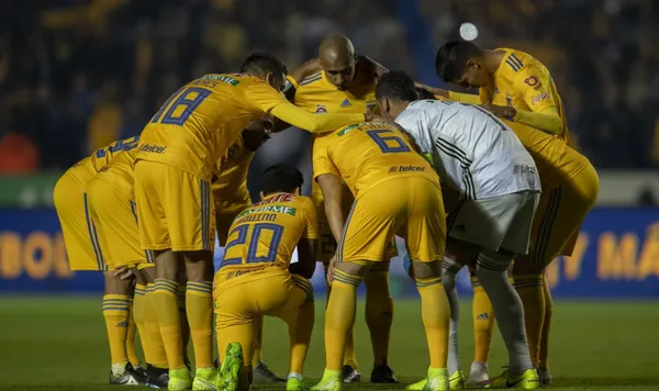 El defensa central de Tigres, Carlos Salcedo podría ir al futbol de MLS, en lugar de volver a Europa
