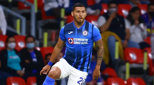 El defensa de Cruz Azul se lesionó en el partido amistoso