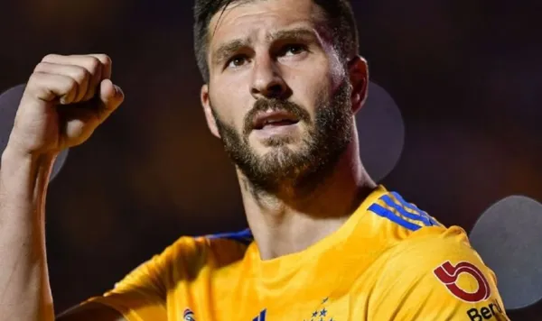 El delantero demostró que de viejo no tiene nada