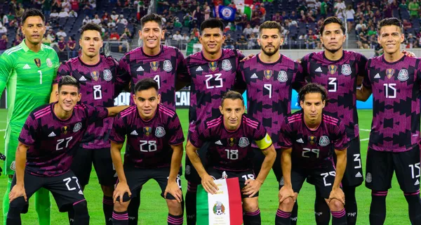 El delantero es criticado por compañeros, aficionados y especialistas que consideran que no tiene el nivel para jugar en el Tricolor