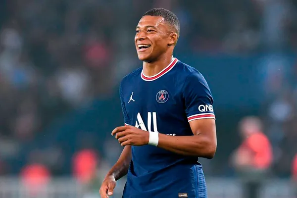 El delantero francés está a semanas de poder negociar libremente con otro club, y el PSG tendría que desembolsar una fuerte suma para mantenerlo en sus filas.