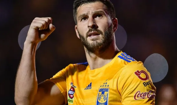 El delantero francés tomó cartas en el asunto