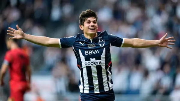 El delantero mexicano aprovecha su titularidad y le da la ventaja a Monterrey