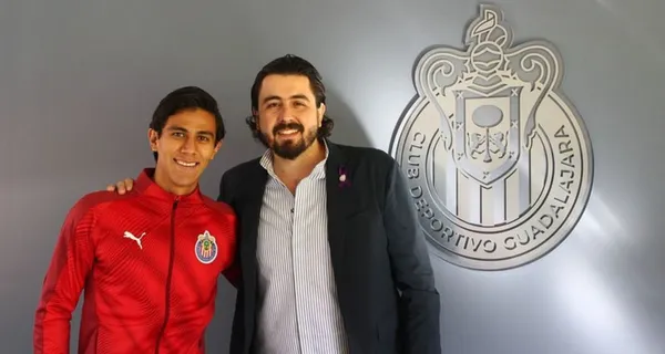 El delantero mexicano fue anunciado como refuerzo de las Chivas para el Clausura 2022 luego de su paso por Europa