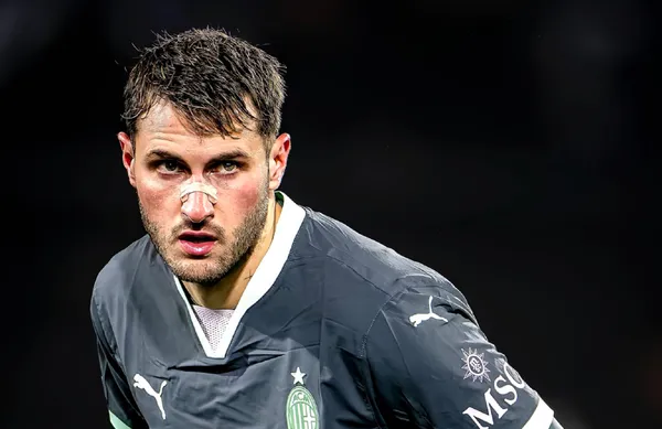 El delantero mexicano terminó sin un disparo a portería en el partido