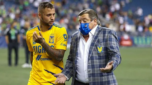 El delantero Nicolás López no ha rendido en Tigres y todo porque no juega en su posición natural, Miguel Herrera le pone a jugar de otra manera