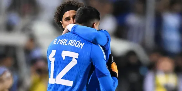 El día en que Ochoa le hizo pasar un mal momento a Malagón en la selección