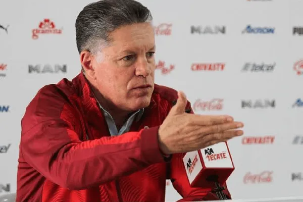 El director deportivo abierto a quien sea.