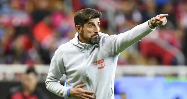 El DT no quiere arriesgar y empieza a fortalecer a su equipo