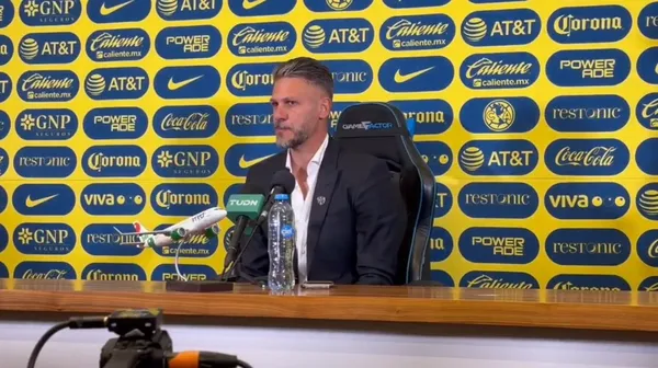 El entrenador argentino habló sobre la actuación del silbante Víctor Cáceres