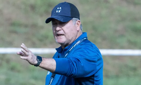 El entrenador de Monterrey dio su versión sobre lo que pasa con el delantero