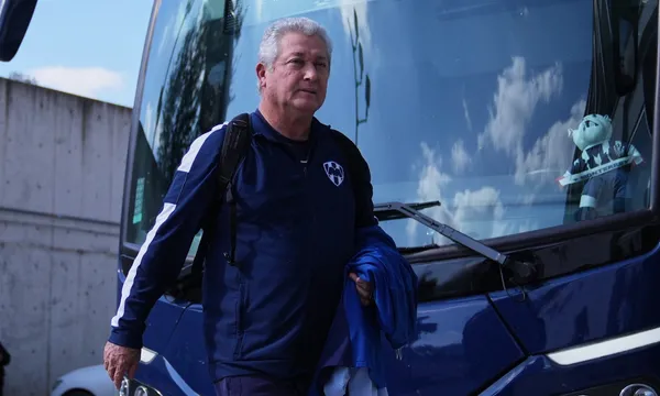 El entrenador de Rayados presentó una alineación muy defensiva para el primer duelo ante Pachuca