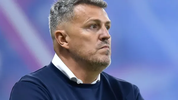 El entrenador español se presentó con triunfo en el clásico Tapatío en el clásico Tapatío