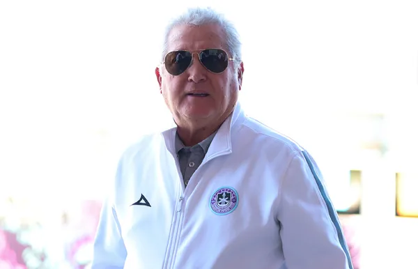 El entrenador más veterano del fútbol mexicano no se guardó nada y reveló las verdades del arbitraje