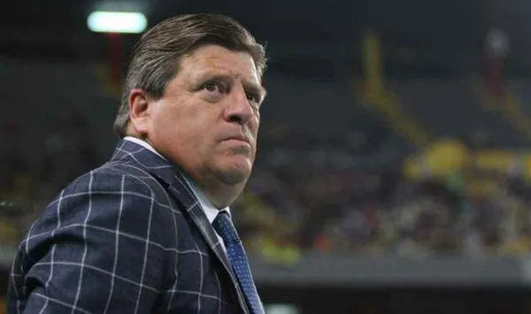 El entrenador que es ofrecido para dirigir a las Águilas