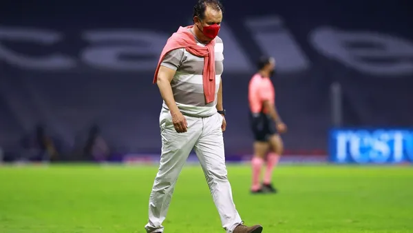 El equipo del Cruz Azul ha tenido un mal torneo, pues sólo ha conseguido 10 puntos. Por lo que esto empieza a preocuar a la afición.