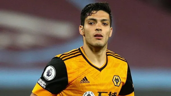 El equipo que buscaría el fichaje de Raúl Jiménez ante el interés de los Wolves por buscarle reemplazo.