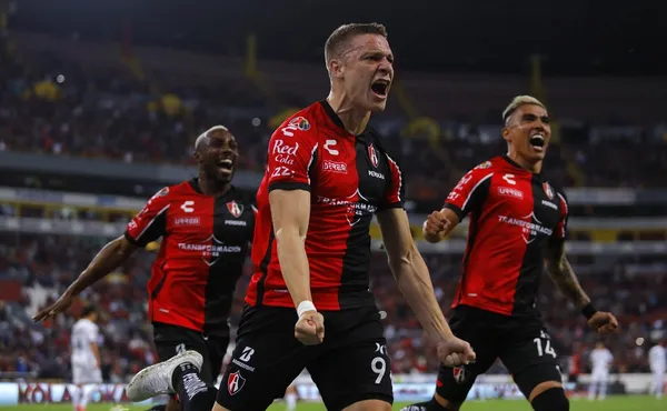 El equipo rojinegro busca festejar un campeonato, algo que no hace desde 1968.