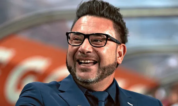 El estratega argentino levanta la mano para el Tri