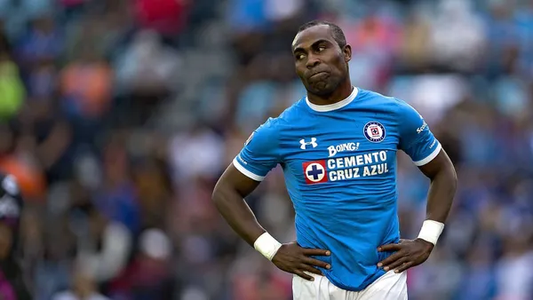 El ex delantero de Cruz Azul, Joffre Guerrón, ahora en su nueva profesión gana millones.