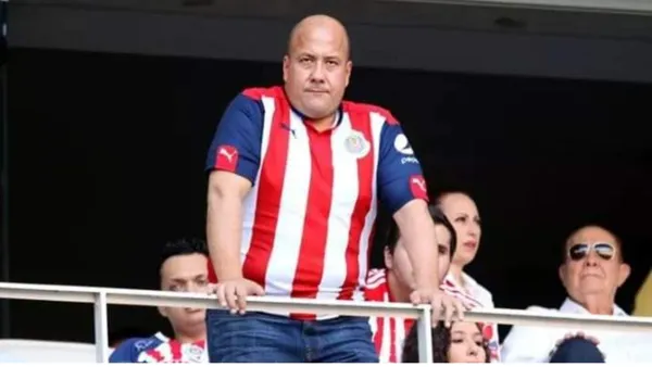 El ex gobernador de Jalisco Enrique Alfaro quiere dirigir a las Chivas | Foto: @enriquealfaror