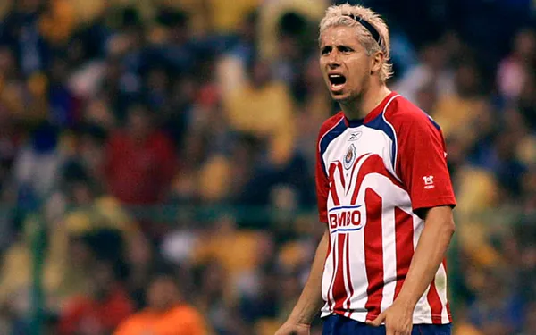 El ex jugador de Chivas confiesa que Bautista lo regañó, lo considera un referente