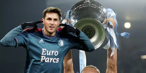 El ex jugador del Feyenoord que levantó la Champions League en 1970, ahora llena de elogios a Santiago Giménez