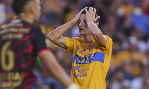 El francés no ha demostrado nada con el conjunto felino y después de un año y medio se vuelve a perder gran parte del torneo