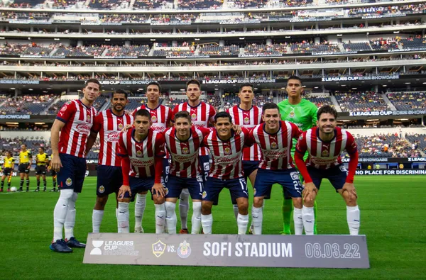El futbolista que antes de los 21 se destrozó la rodilla 3 veces y ahora es un crack