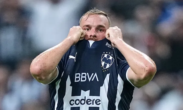 El holandés no disputó el primer partido de la Liga de Naciones UEFA con su selección