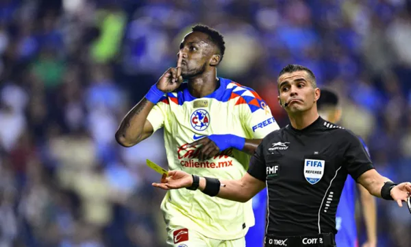 El jugador de Cruz Azul sí sacó la pelota, no hubo ayuda arbitral