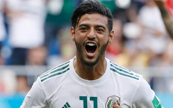 El jugador mexicano dice admirarlo y fue por él que juega futbol